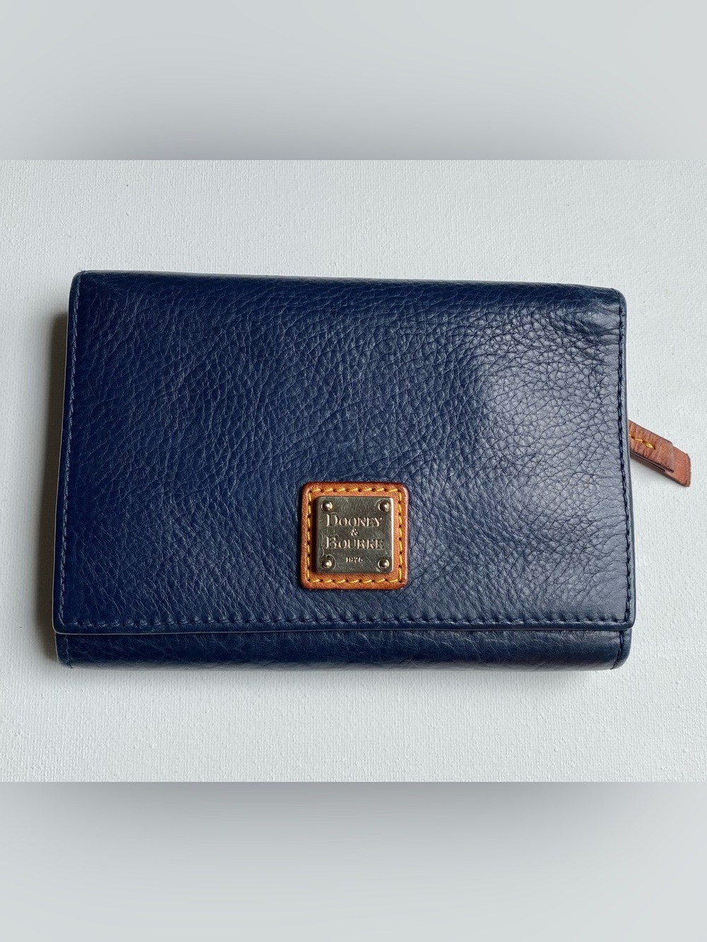 Dooney & Bourke Pebble Grain Fold Leather Wallet